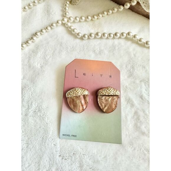 Golden brown acorn stud earrings ￼ - Picture 3 of 3